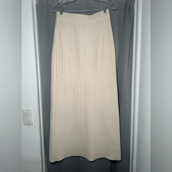 Love Bonito Korin Elastic Waist Soft Cozy Knit Column Ribbed Maxi Skirt Size 6 - Picture 10 of 11